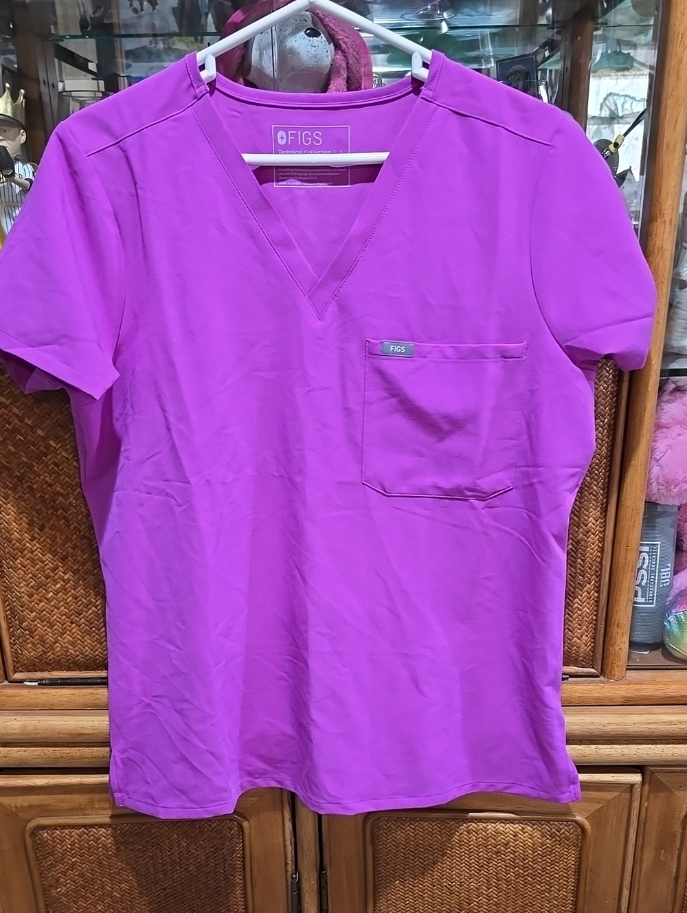 FIGS CATARINA SCRUB TOP - Picture 4 of 7